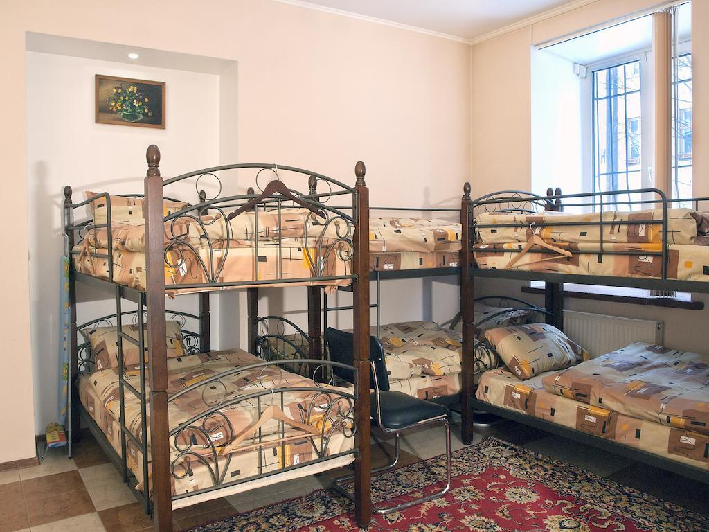 إلفيف Niko Hostel الغرفة الصورة